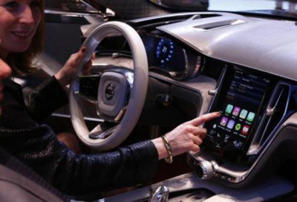 السيارة الذكية توفر لك الابحار عبر الانترنت