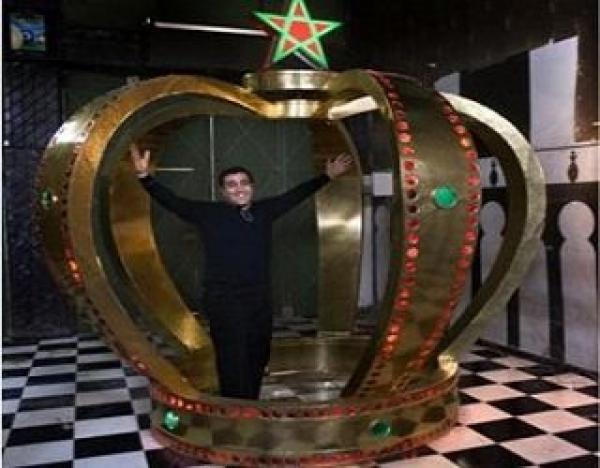 مبتكر أكبر تاج في العالم لـ\"\": اشتغلت 8760 ساعة لأدخل موسوعة \"غينس\"