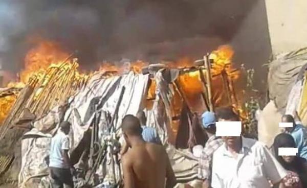 بالفيديو..رعب وسط الساكنة بعد التهام ألسنة النيران لسوق شعبي بمكناس