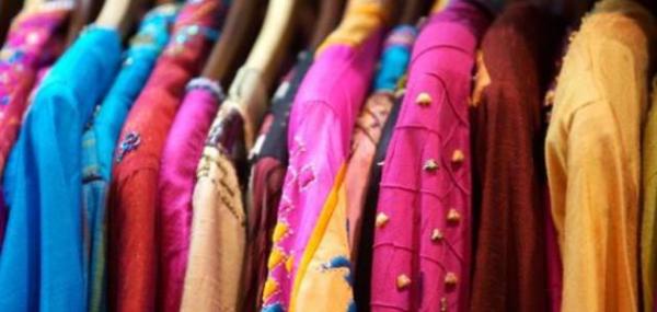 كيف أثبت لون الملابس