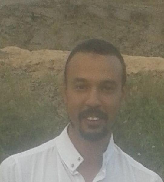 الحزب الحاكم المعارض