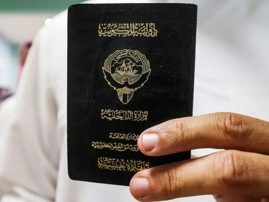 يتابعه الملايين .. سحب الجنسية الكويتية من داعية مشهور