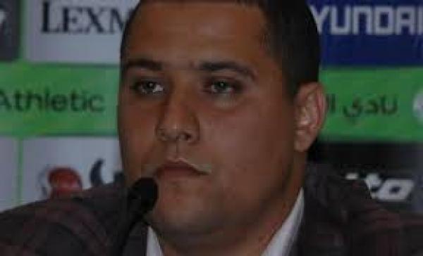 رئيس الرجاء بودريقة يشدد اللهجة ويهدد لاعبيه بالتسريح " غانديرو الكراطة  و اللي ماصلحش لباب "