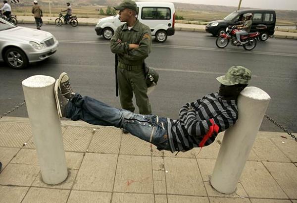 اللاجئون الأفارقة في المغرب يعيشون بؤسا ويحترفون التسول