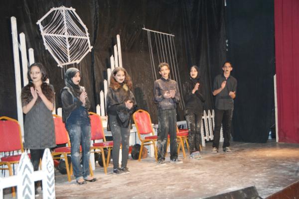 بالصور : " الإقلاع " تخطف الأضواء ضمن فعاليات المهرجان الربيعي لمدينة بنسليمان