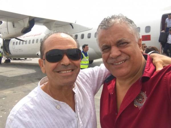 فيديو : الفنانون الذين توجهوا إلى الحسيمة “مختبئون” في الفندق ولم يجرؤوا على النزول إلى الشارع     