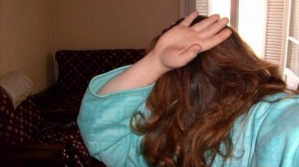 فضيحة لا يتقبلها عقل...شاب يضبط زوجته في أحضان والده والخائنة تعترف: ليست المرة الأولى