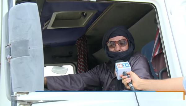 تصريح لأول سائق شاحنة يعبر معبر الكركرات بعد تحريره من قبل القوات المسلحة الملكية