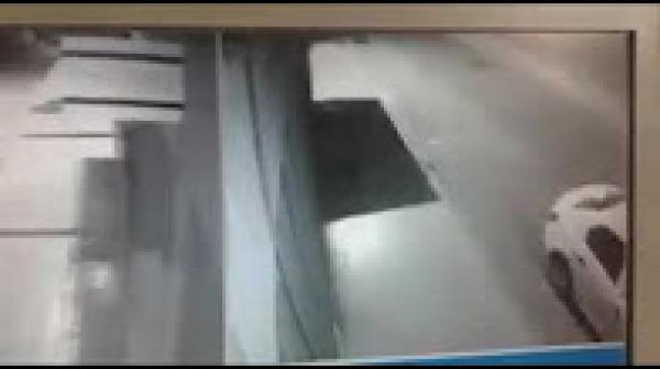 عصابة لصوص بسيارة داسيا يسرقون محلا بحي مولاي عبد الله عين الشق