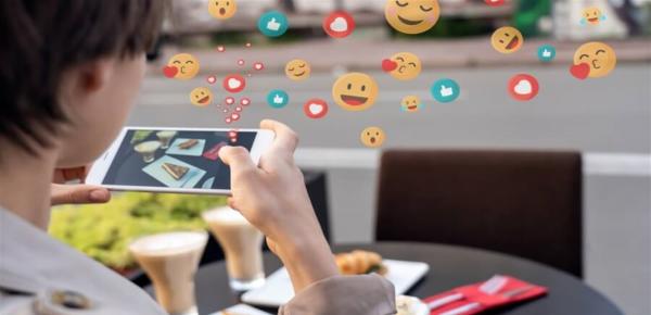 دراسة: التصفح السلبي لوسائل التواصل الاجتماعي يسبب اضطرابا عقليا لدى الشباب