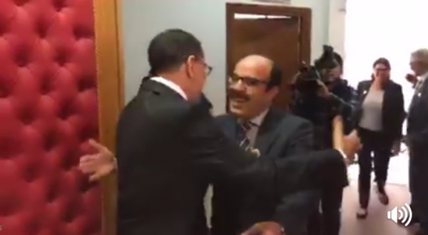 بالصور :العثماني يستقبل إلياس العماري في هذه اللحظات