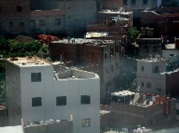 سكان امغوغة الكبيرة بطنجة يطالبون  السلطات المحلية بوقف الزحف الإسمنتي والبناء العشوائي