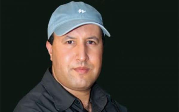 رشيد نيني يعود للساحة الإعلامية بجريدة "الأخبار"