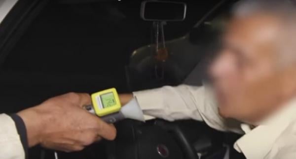 الأمن الوطني يشرع في إخضاع السائقين لاختبار كشف الكحول ليلة رأس السنة