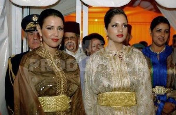 الملك محمد السادس يترأس حفل عقد قران الشريفة للا سكينة