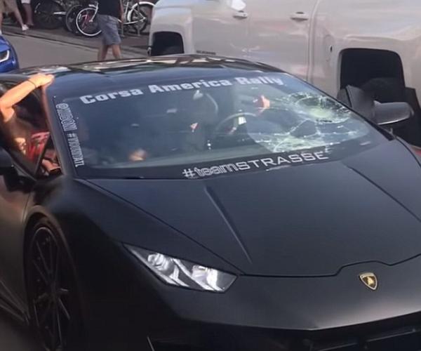 صورة لرجل تكلفه ألاف الدولارات!