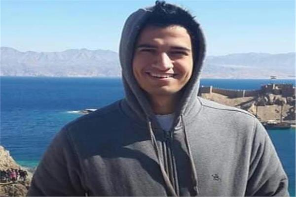 انتحار طالب من أعلى "برج القاهرة" (فيديو)