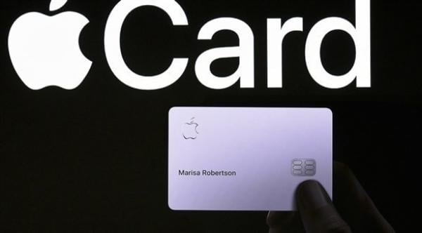 أبل تبدأ إصدار بطاقتها الائتمانية للمستخدمين