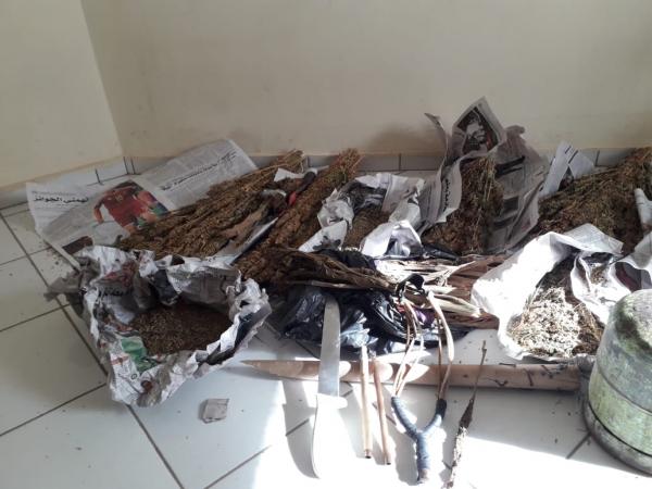 عاجل..اعتقال مروج مبحوث عنه من طرف الدرك والأمن وحجز كمية من المخدرات وأسلحة بيضاء و"جباد"