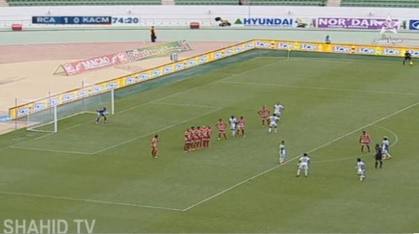 هدف رائع للراقي في مرمى الكوكب المراكشي