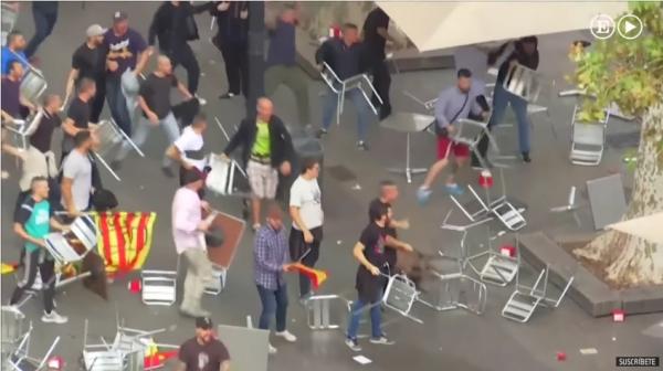 اصطدامات عنيفة بين مؤيدي ومعارضي الإنفصال في برشلونة