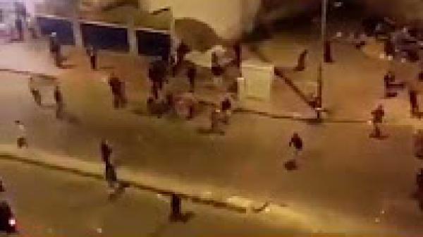 بالفيديو .. مواجهات عنيفة بين أفارقة و مغاربة قرب محطة "أولاد زيان" بعد التحرش بفتاة مغربية