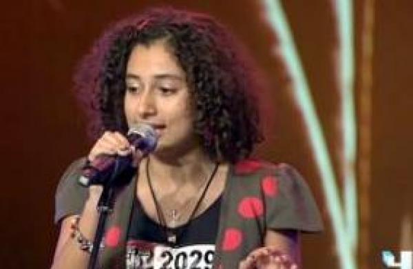 فتاة جزائرية تبهر على مسرحArabs Got Talent 
