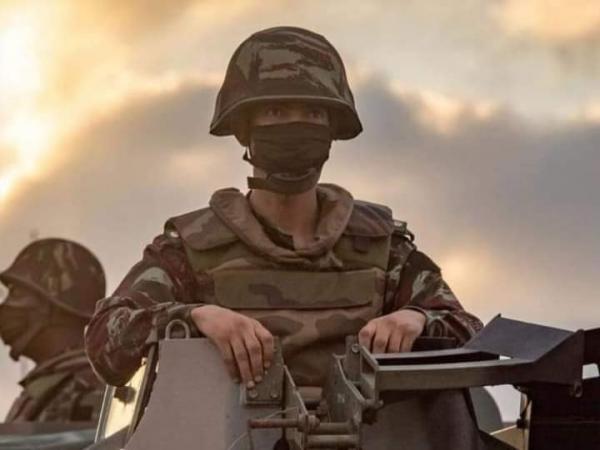 مرة أخرى.. القوات المسلحة الملكية تقصف سيارة تابعة لـ"البوليساريو" حاولت التسلل عبر الجدار العازل