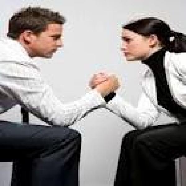 7 طرق لإقناع الرجل بأنك على حق 