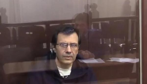 بسبب خطأ من الذكاء الاصطناعي..  عالم هيدرولوجيا يمضي 10 أشهر في السجن