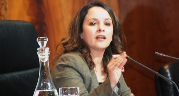 حقيقة مشادة شرفات أفيلال و وزيرة من "البيجيدي" بمدينة طنجة