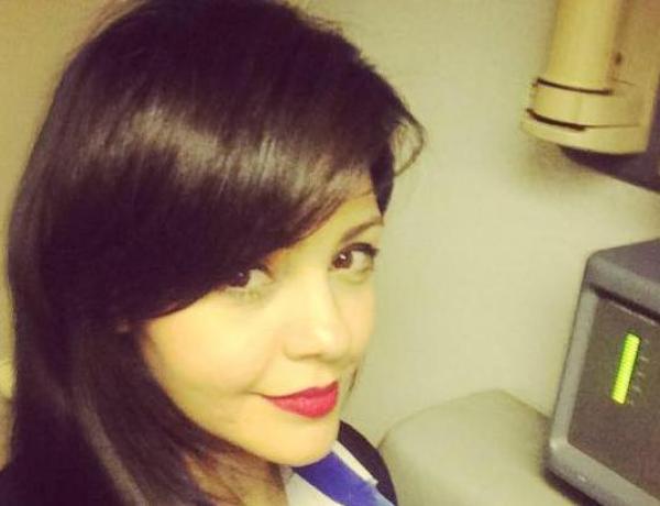 بالصور.. مضيفة الطائرة المصرية المنكوبة التي توقعت موتها غرقا قبل عام و نصف 