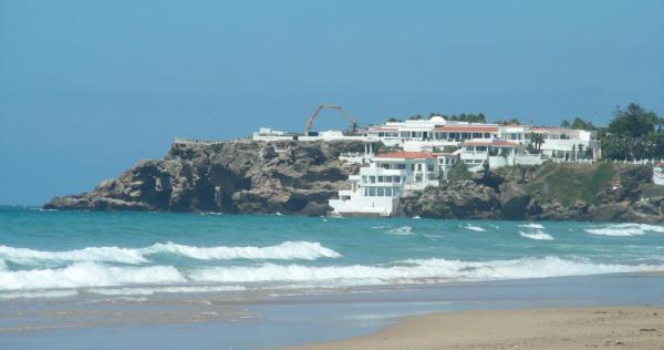 ولي العهد السعودي يُقاضي صحيفة بسبب" إهداء قصر طنجة ﻷمير مغربية"