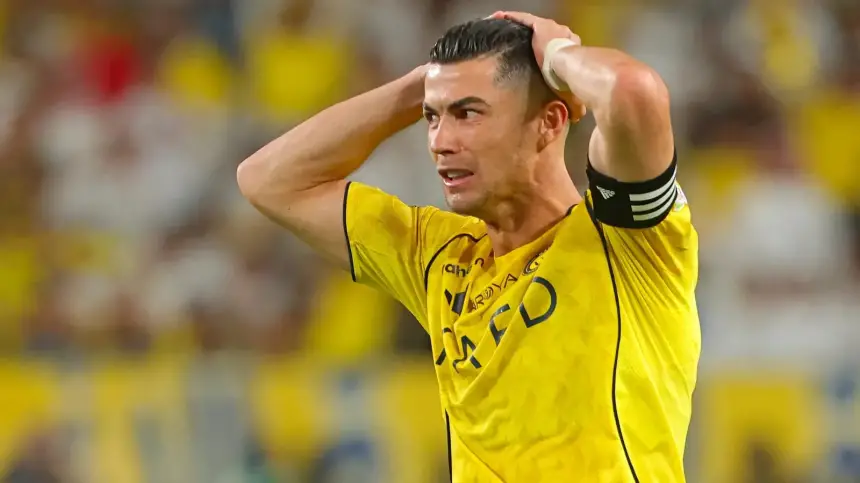سيناريو غريب في ديربي الرياض...هدف غادر أمام رفاق بونو يحرم رونالدو من فرحة اللقب!