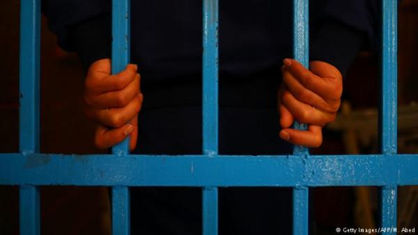 تهم غريبة زجت بأوروبيين في غياهب سجون دول خليجية