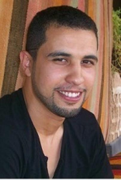 معاناة مغربي مع النّفايات