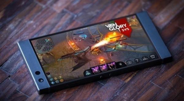 ريزر تكشف الجيل الثاني من هاتفها Razer Phone 2