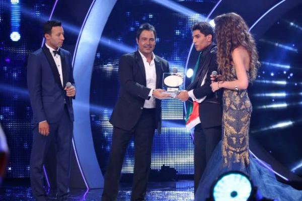 الفلسطيني محمد عساف يحرز لقب "أراب آيدول" في موسمه الثاني (فيديو) 