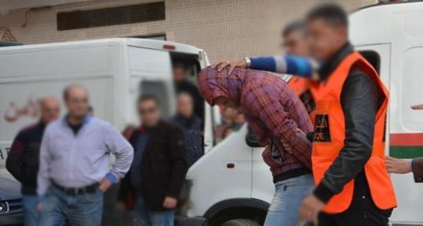 الاطاحة بشبكة إجرامية للاتجار بالبشر وحجز جوازات جزائرية بطنجة