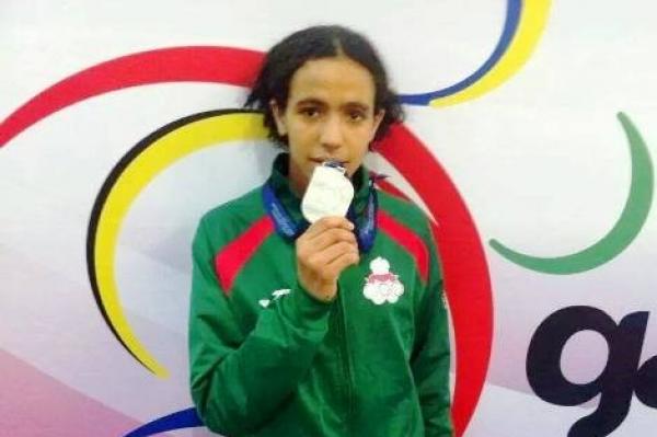 مؤسف : والدة بطلة التيكواندو فدوى ترمي بنفسها في البحر بعد علمها بفقدان ابنتها