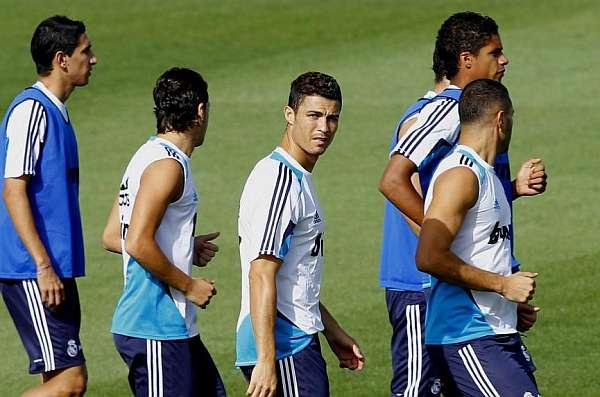 رونالدو يبعث برسالة سلام "برتغالية" لأهالي كتالونيا 