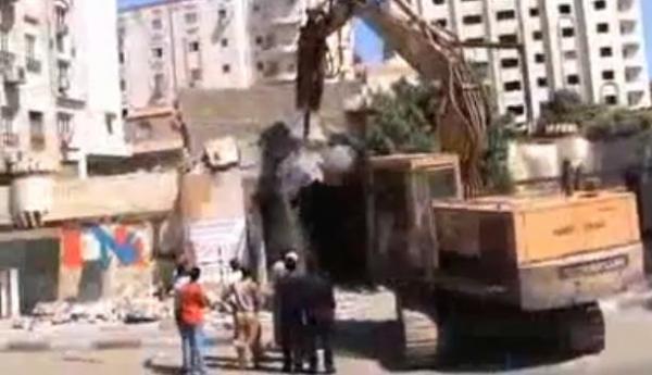   فيديو هدم ملهى ليلي بمصر بعد توبة صاحبه  