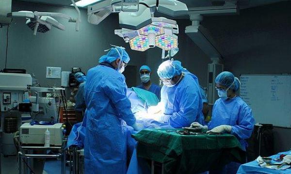 بالفيديو : طبيب تجميل مشهور بالبيضاء متهم بقتل سيدة و زوجها يكشف تفاصيل الواقعة