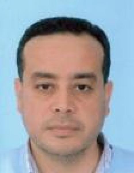 الأحزاب السياسية  وشعار ″ وافق أو نافق أو فارق″