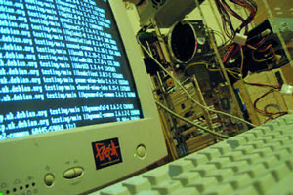 آي دي سي : تباطؤ نمو سوق البرمجيات العالمية إلى ‬3.6٪ في ‬2012