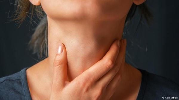 هل تصاب الحبال الصوتية بالتشنج؟