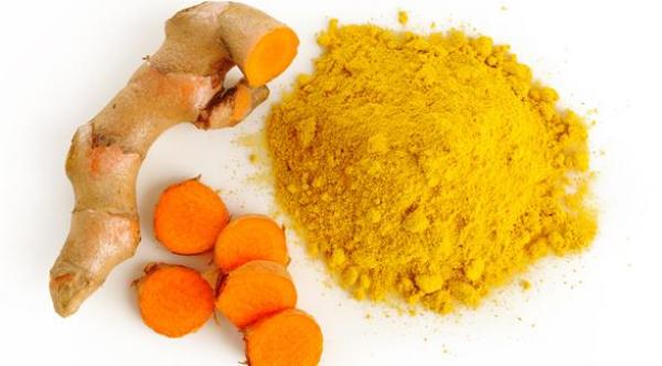 الكركم: بهار ذهبي بفوائد عجيبة