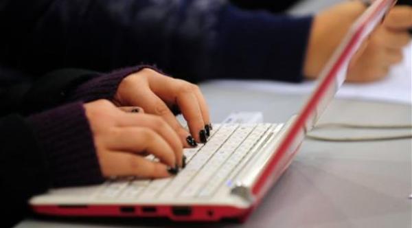 دراسة: النساء أبرع من الرجال في مجال البرمجيات