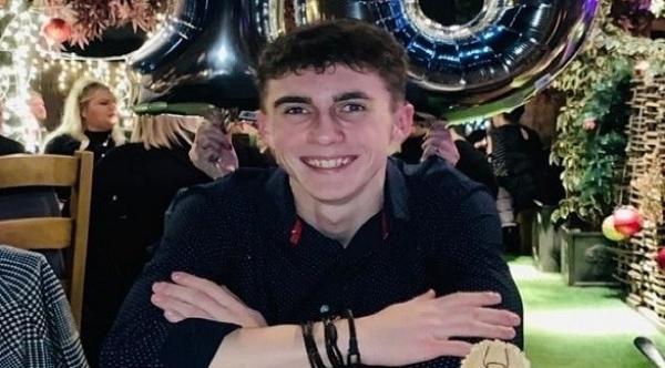 بعد استيقاظه من غيبوبة دامت 11 شهراً ..يفاجأ بوباء كورونا