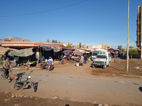 السلطات المحلية ببني ملال تقود حملة واسعة وتُحرر الشارع من الباعة الجائلين